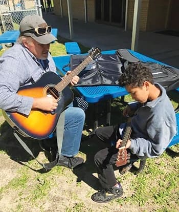 Elevate Bay Guitar