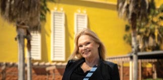 Julie Gordon 2