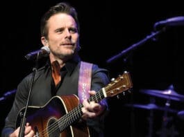 Lakeside Songwriters Concerts Feature Renowned Country Songwriters and Performers