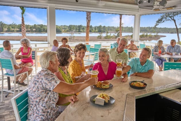 Latitude Margaritaville Ws Bar & Chill Dining