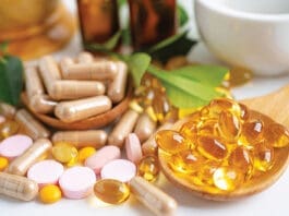 Alternative Medicine Herbal Organic Capsule With Vitamin E Omega 3 Fish Oil, Mineral, Drug With Herbs Leaf Natural Supplements For Healthy Good Life.