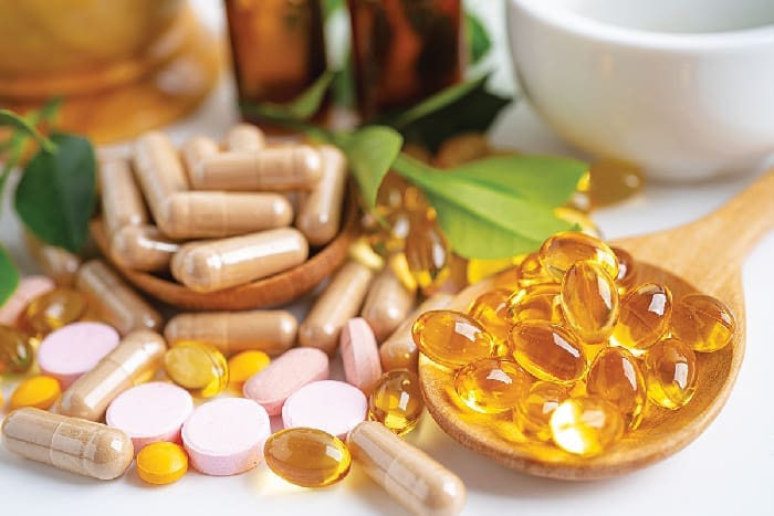 Alternative Medicine Herbal Organic Capsule With Vitamin E Omega 3 Fish Oil, Mineral, Drug With Herbs Leaf Natural Supplements For Healthy Good Life.