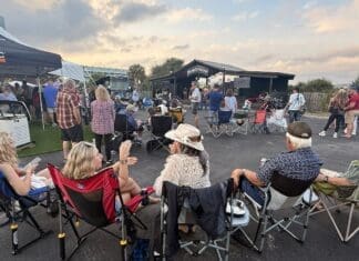 Whiskeys Saloon 2532