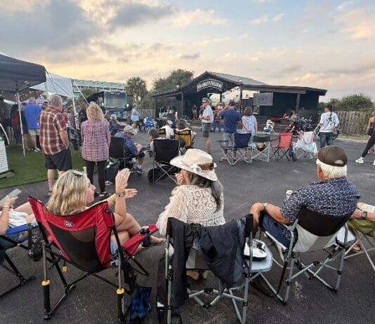 Whiskeys Saloon 2532